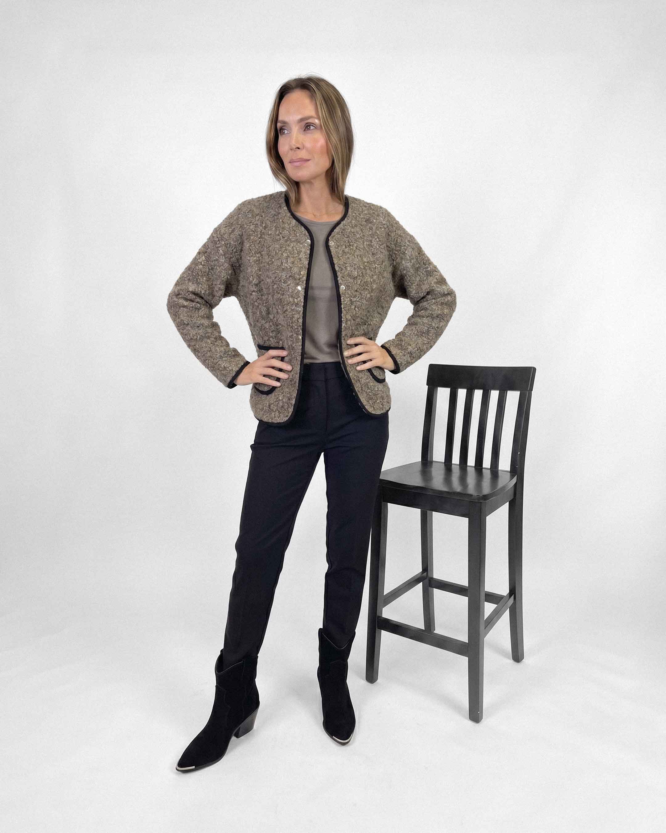 Chaqueta Anastassia Viena Greta, Color Mostaza Gris