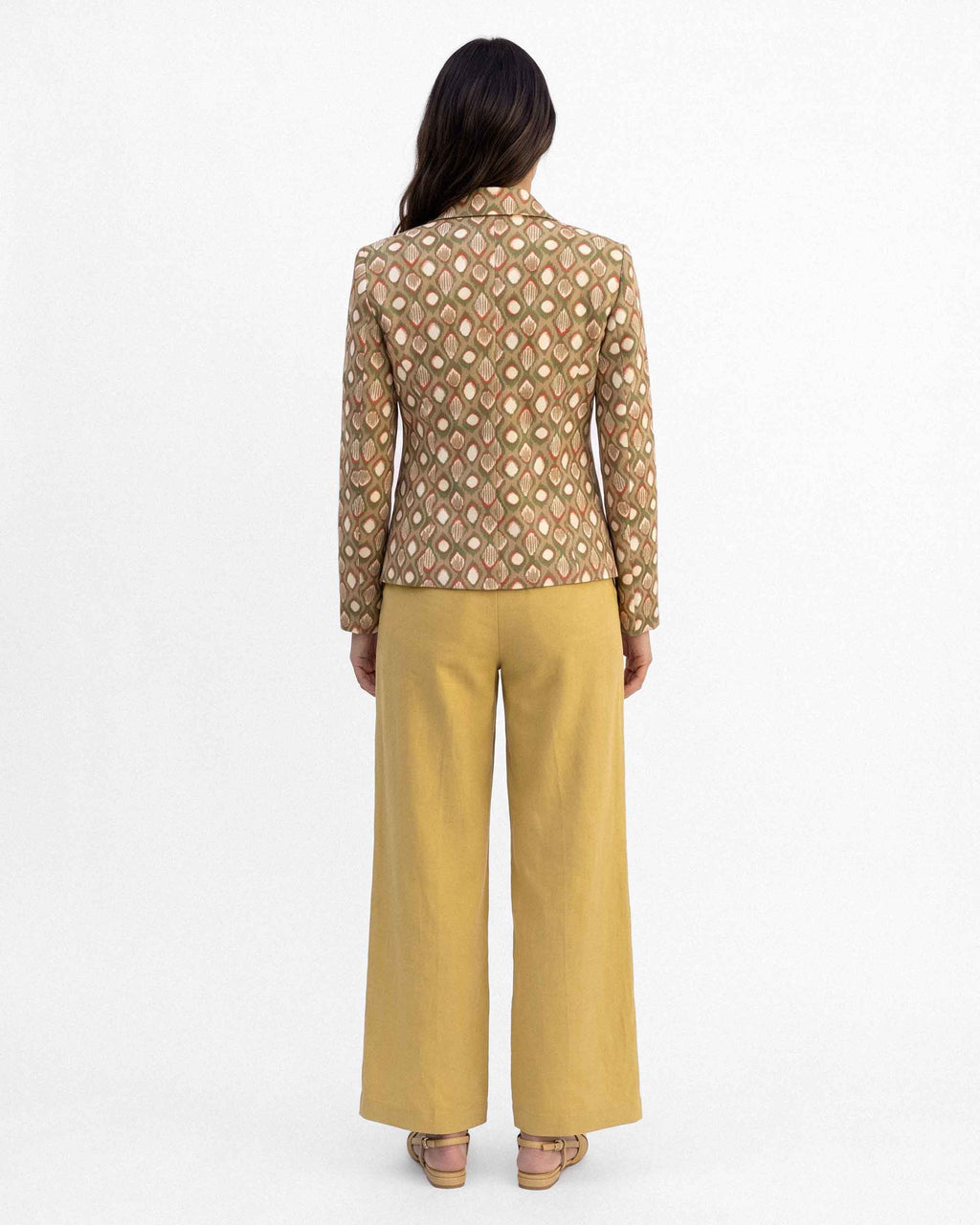Chaqueta Carmen Blanes, color beige y naranja