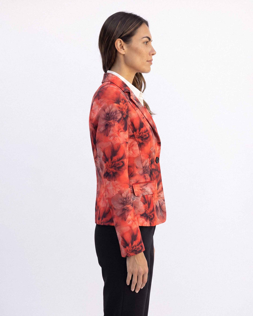 Chaqueta Carmen Lagos Estampado, color rojo y negro