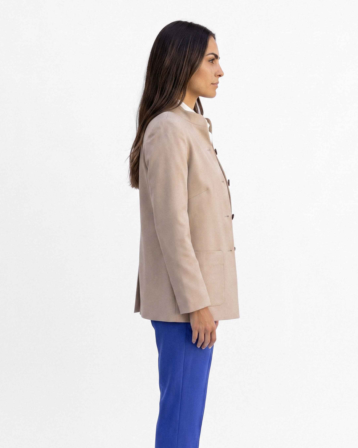 Chaqueta Carolina Reina, color beige