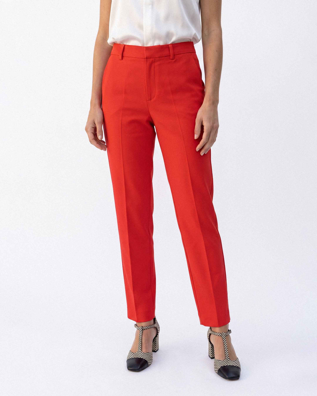 Pantalón Tiro Alto, color rojo