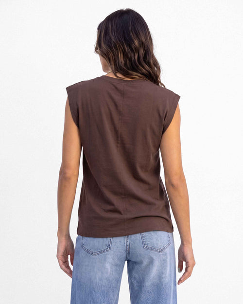 Polera Mafalda Vic, color café