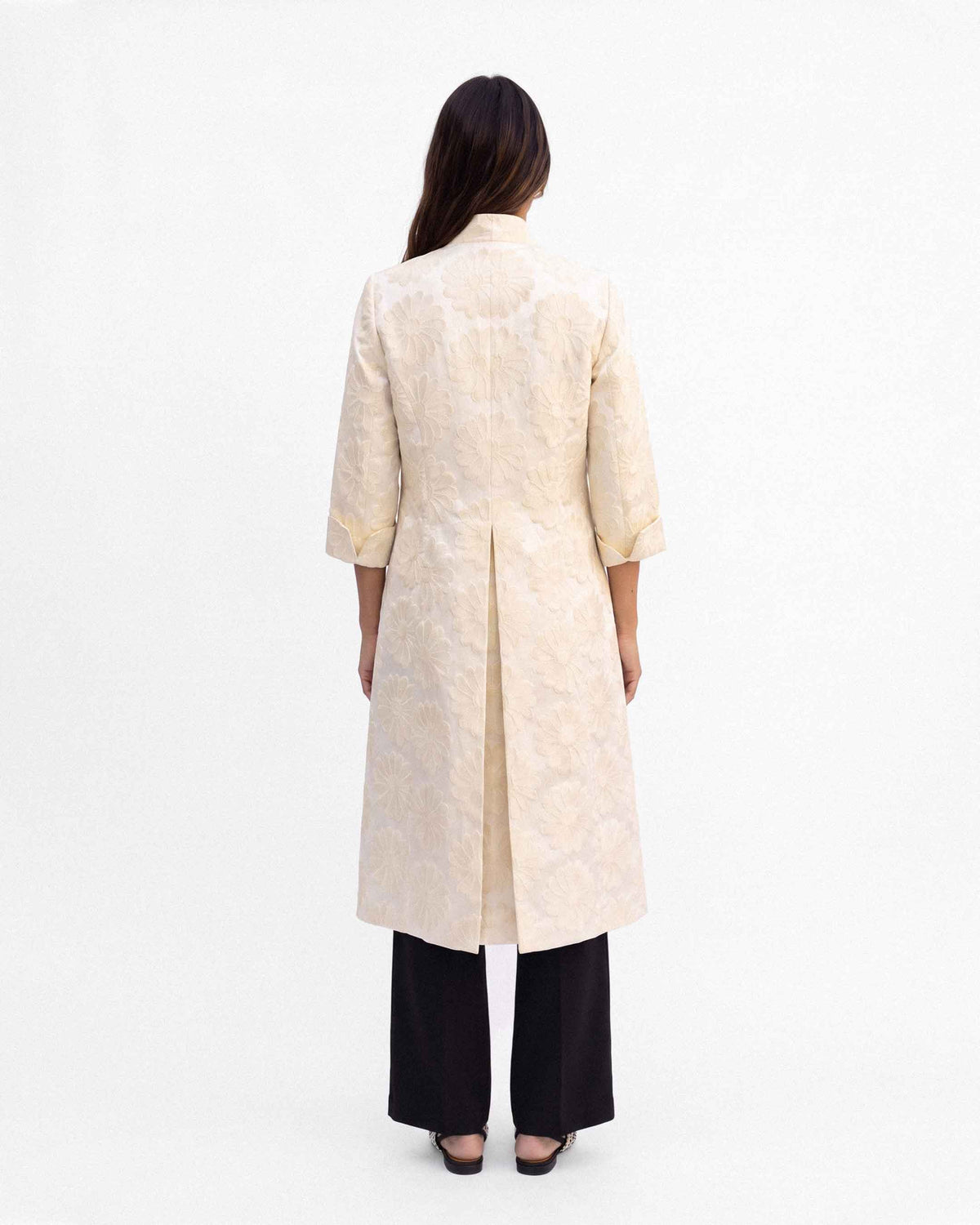 Trench Teba, color crudo