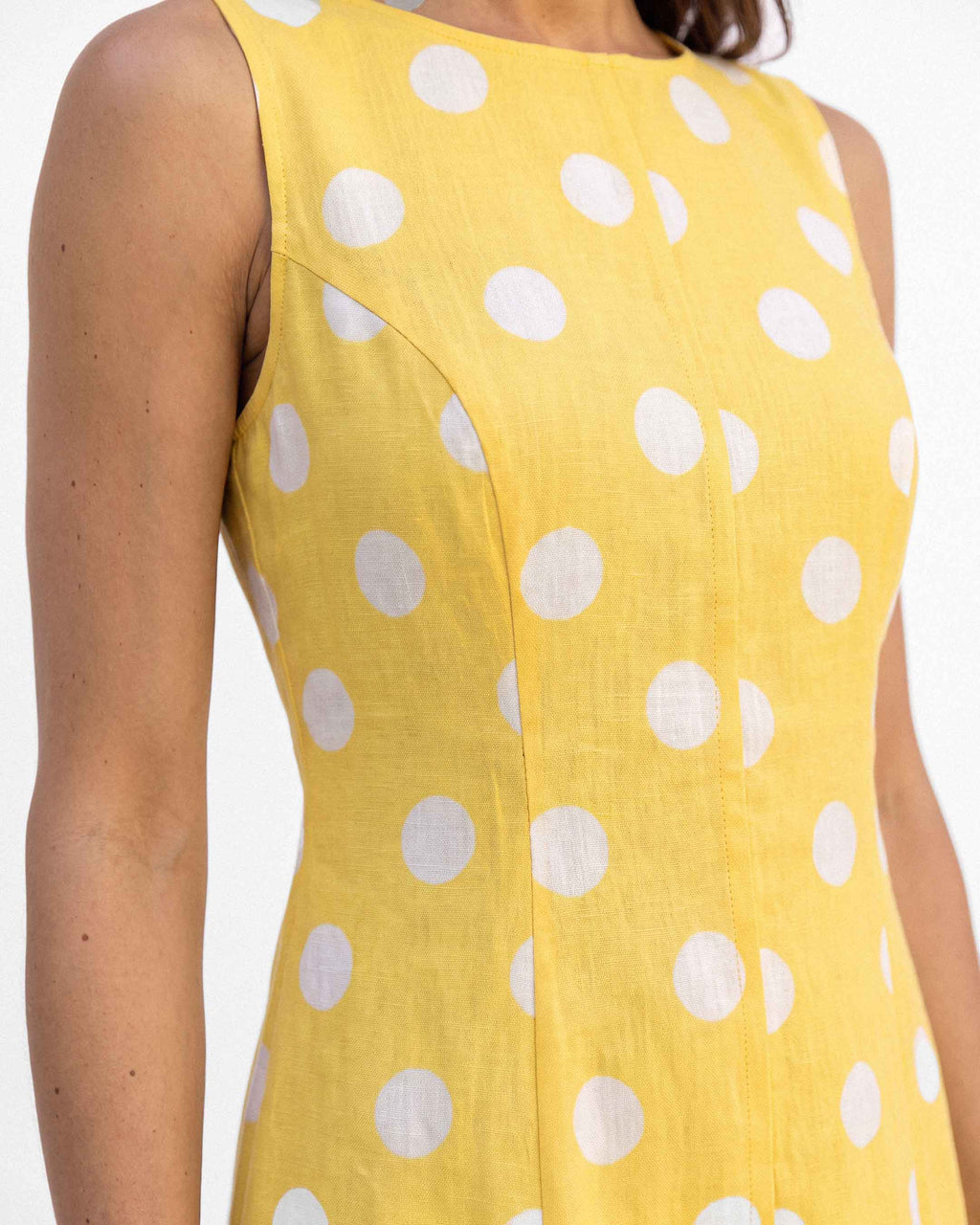 Vestido Carla Lagos Lunares, color amarillo